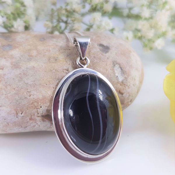 Picture of Striped black onyx pendant